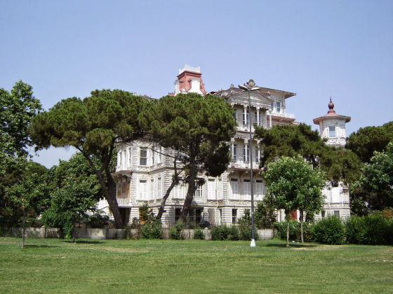 Caddebostan Bağdat Caddesi